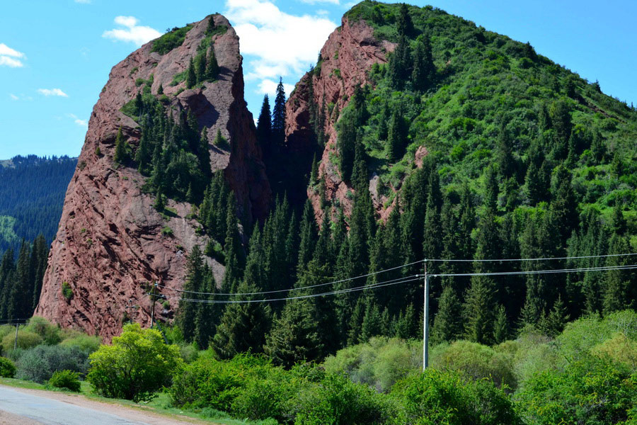 Jety-Oguz gorge