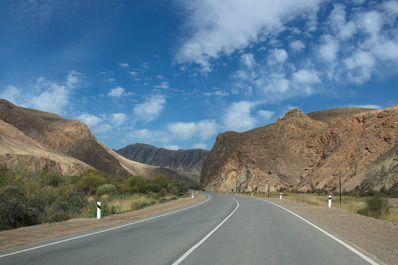 Road to Kochkor