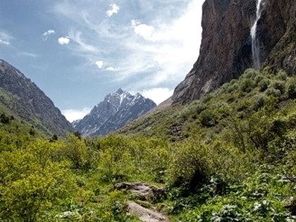 Le circuit à 1 journée au Kirghizistan – la gorge Belagorka