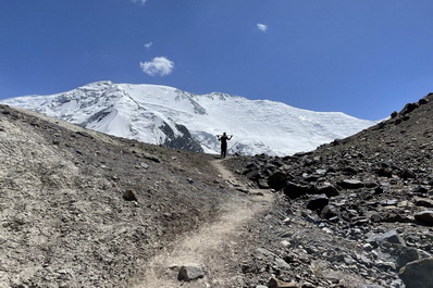 Puteshestvennikov pass