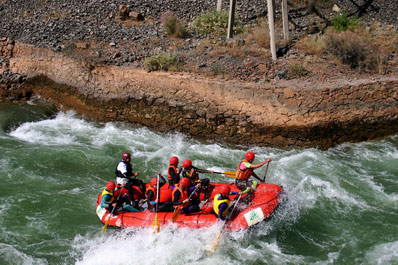 Rafting on Chu river