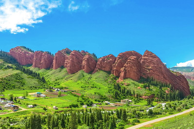 Seven Bulls Rock Formations, Jety Oguz Gorge