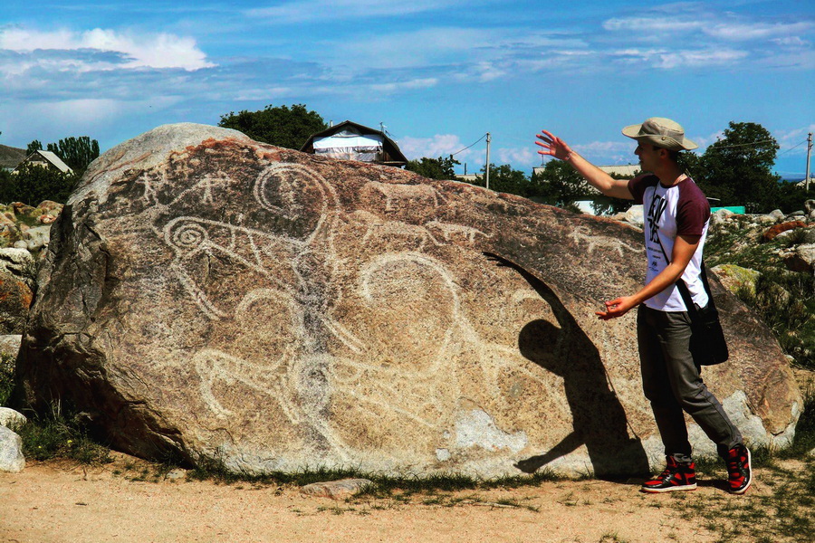 Cholpon-Ata Petroglyphs