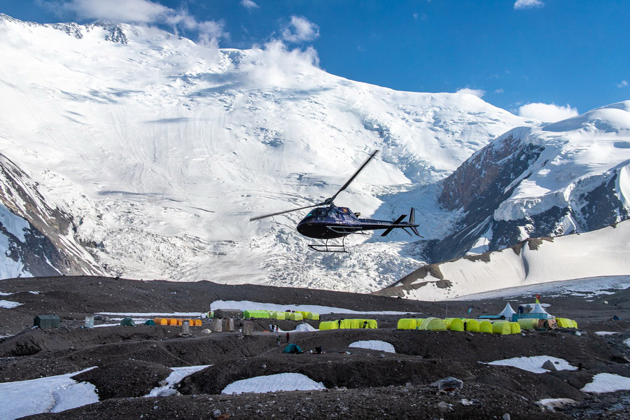 Trekking to Base Camp Achik-Tash