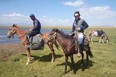 Promenade à Cheval Autour du Lac Son-Koul