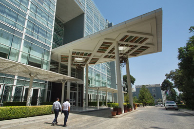 Entrance, Dushanbe Serena Hotel