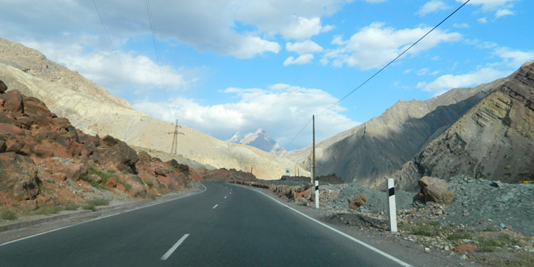 Viajes por la Carretera del Pamir, Tayikistán