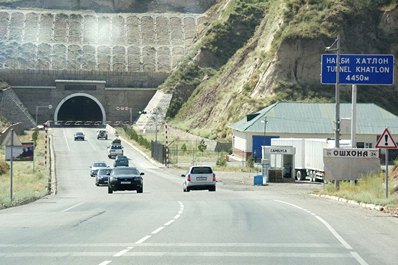 Дорога в Калаи-Хумб, Памирский тракт