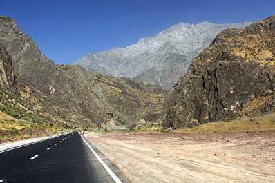 Road conditions on the Pamir Highway