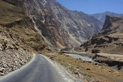 Road conditions on the Pamir Highway