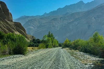 Road conditions on the Pamir Highway