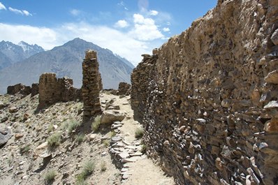 Крепость Ямчун, Памирский тракт