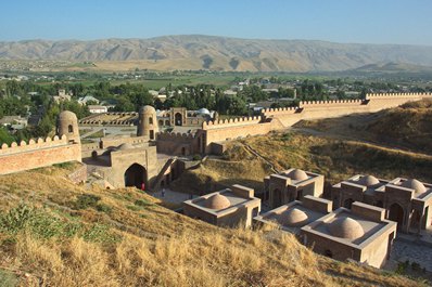 Гиссарская крепость, Путешествие в Таджикистан