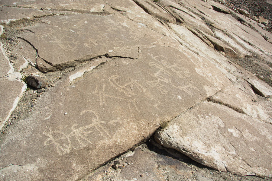 Langar petroglyphs