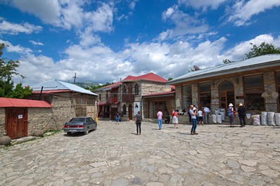Pueblo de Lahich, cerca de Shamakhi, Azerbaiyán