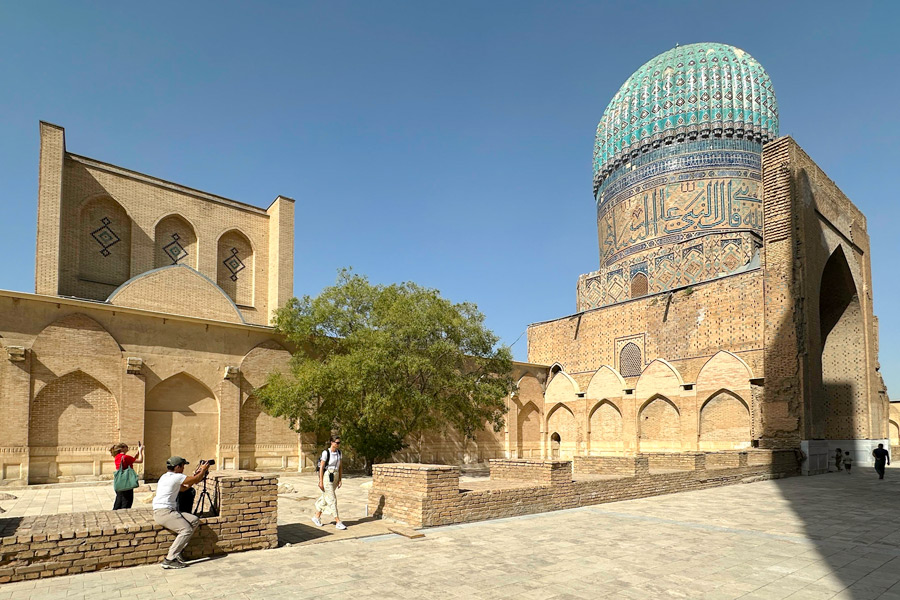 Bibi Khanum Mosque, Samarkand, Uzbekistan