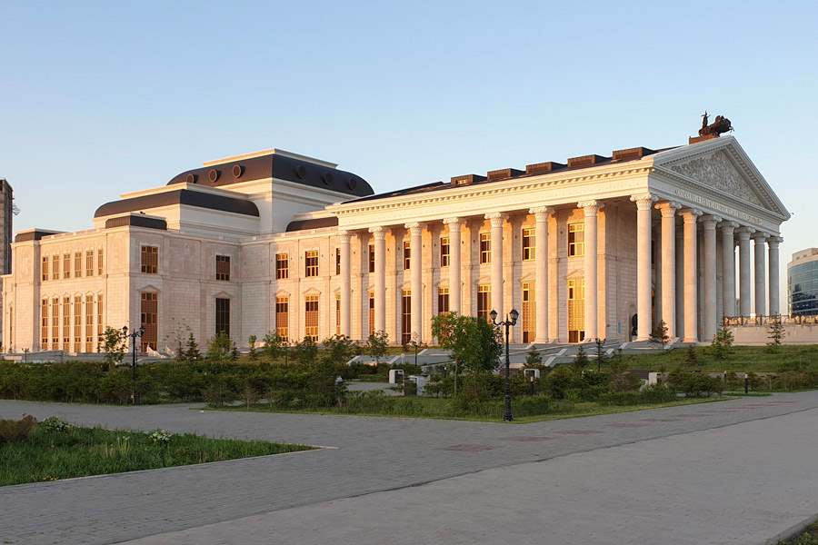 Edificio de la Ópera, Astana