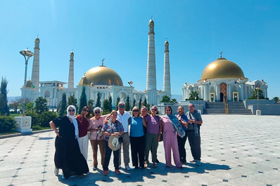 La mezquita Turkmenbashi Ruhy, cerca de Ashgabat, Turkmenistán