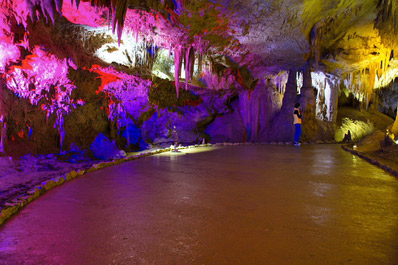 Cueva de Prometeo