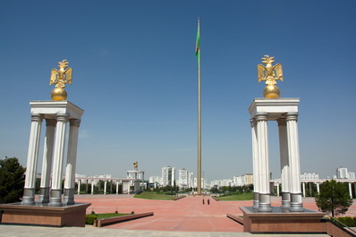 Parque de la Independencia, Asjabad