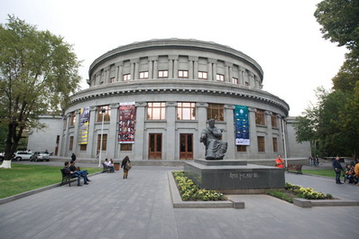 Teatro de ópera y ballet, Ereván, Armenia