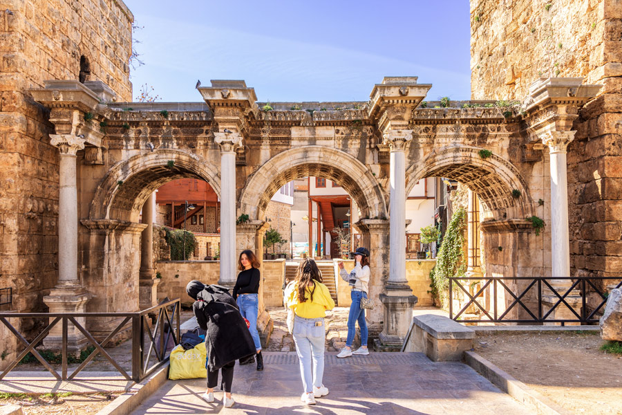 Visitors, Hadrian's Gate (Hadrian Kapısı), Antalya