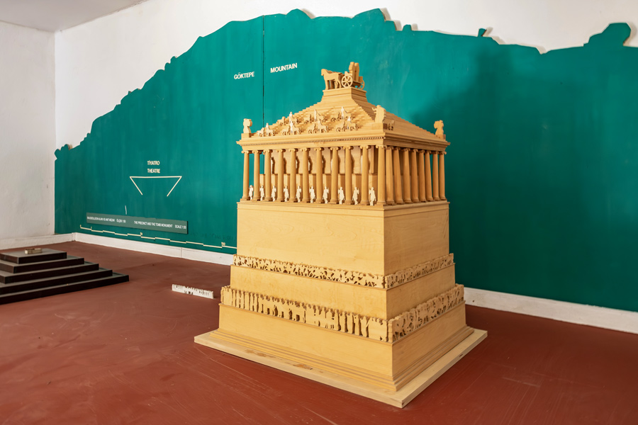 Model of Mausoleum at Halicarnassus, Bodrum Model of Mausoleum at Halicarnassus, Bodrum