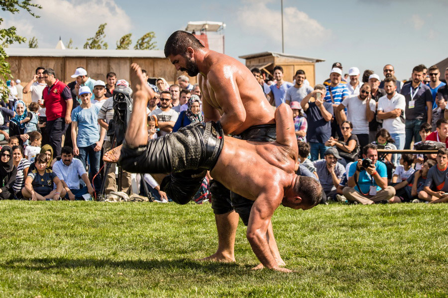Kırkpınar Yağlı Güreş Festivali, Oil-Wrestling Festival
