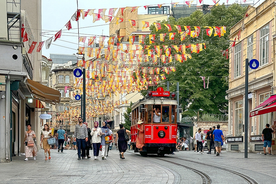 Tranvía de Estambul: Transporte público