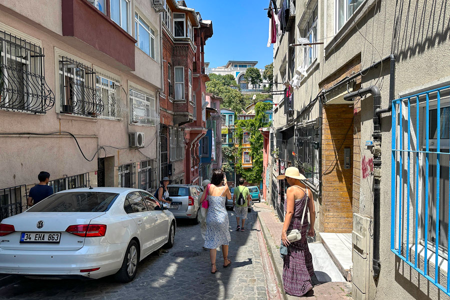 Fatih District, Istanbul, Extending Your Visit – Nearby Landmarks