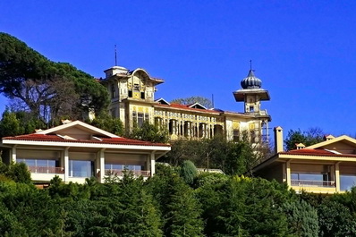 Sultans Residence in the Topkapi Palace, View from the Golden Horn in Istanbul