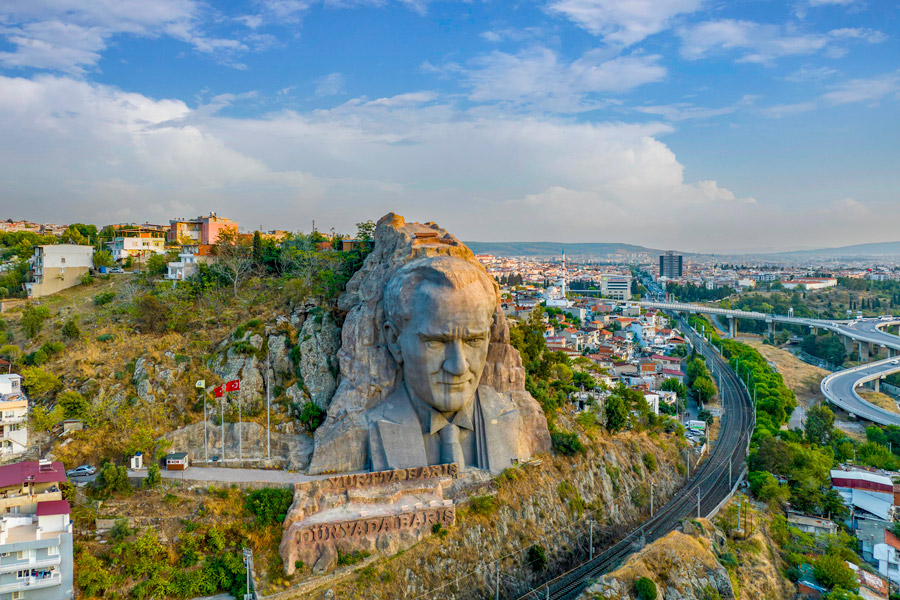 Ataturk Mask, Izmir