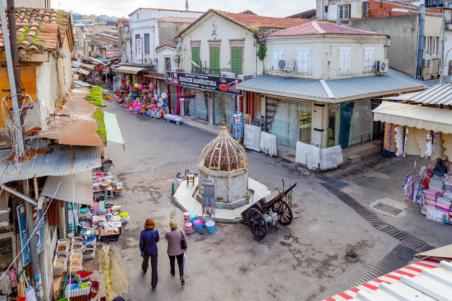 Synagogue Street in Kemeraltı, Izmir