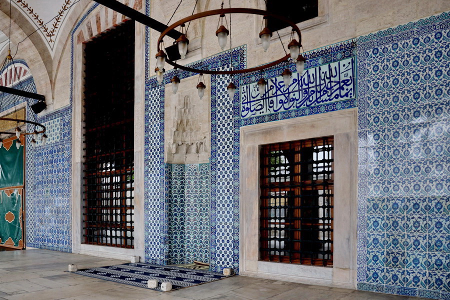 Rüstem Pasha Mosque, Istanbul