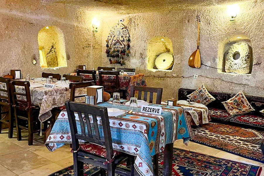 Topdeck Cave Restaurant, Göreme (Cappadocia)