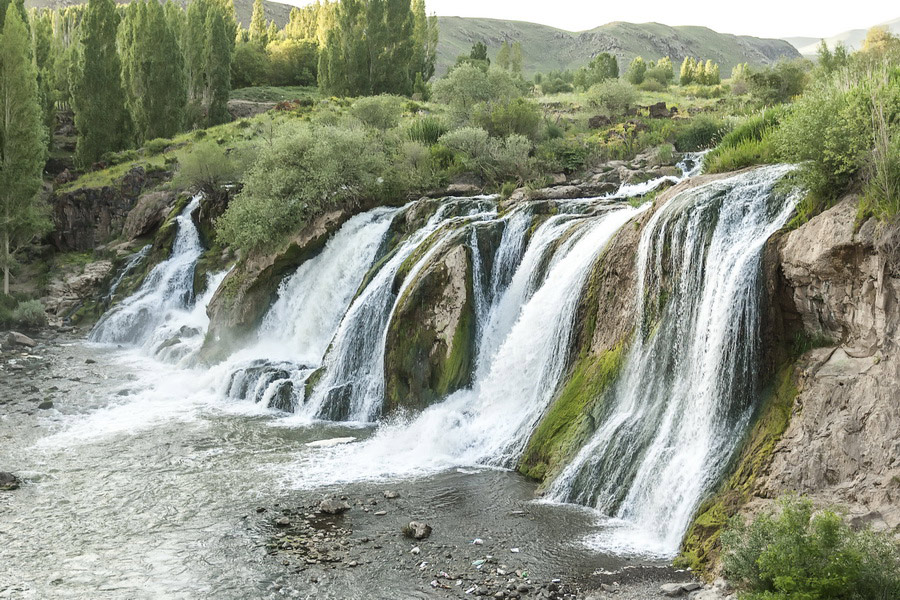 Muradiye Waterfall