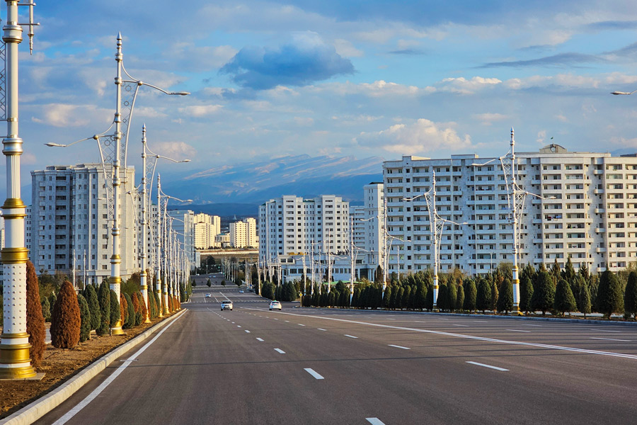 Viajes a Asjabad, Turkmenistán