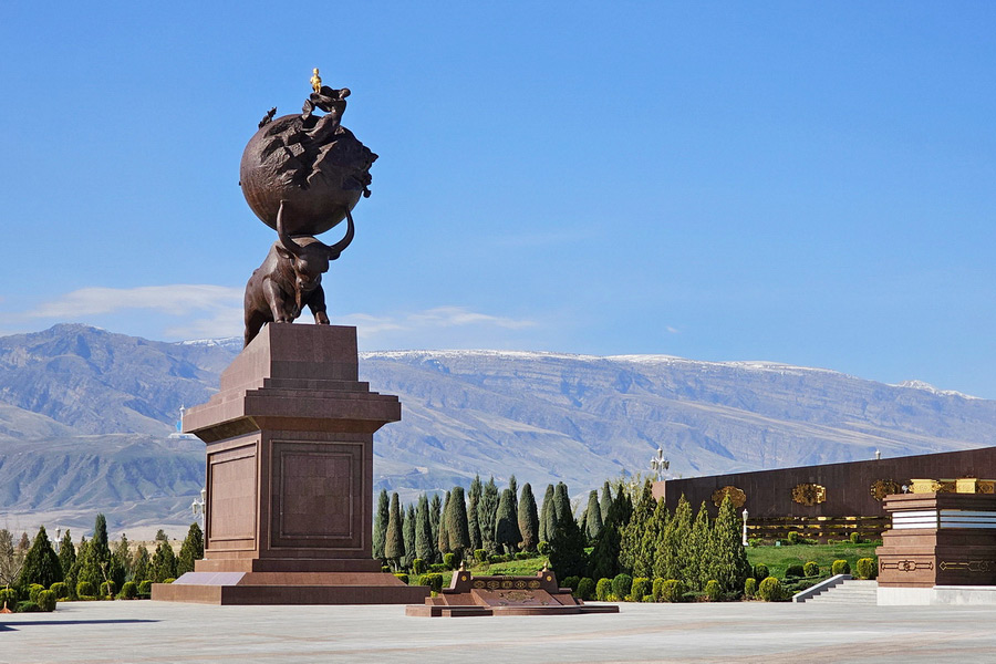 Top 10 Landmarks and Attractions in Ashgabat: Halk Hakydasy Memorial Complex (People's Memory)