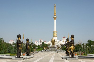 Parc de l’Indépendance, Achgabat, le Turkménistan