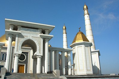 Turkmenbashi Ruhy Mosque, Ashgabat vicinities