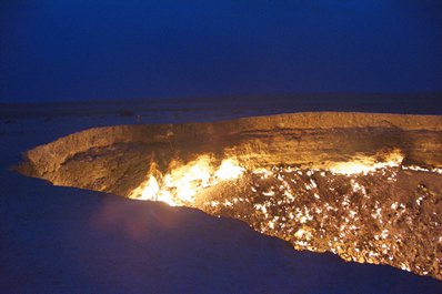 Le cratère de gaz Darvaza, le Turkménistan