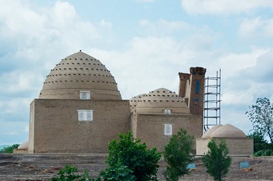 Mausolée de Nadjimetdin Kubra, Kounya-Ourgentch