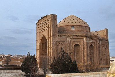 Sultan Ali Mausoleum, Kunya-Urgench