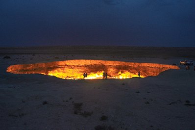 Cratère de Gaz à Darvaza, le Turkménistan