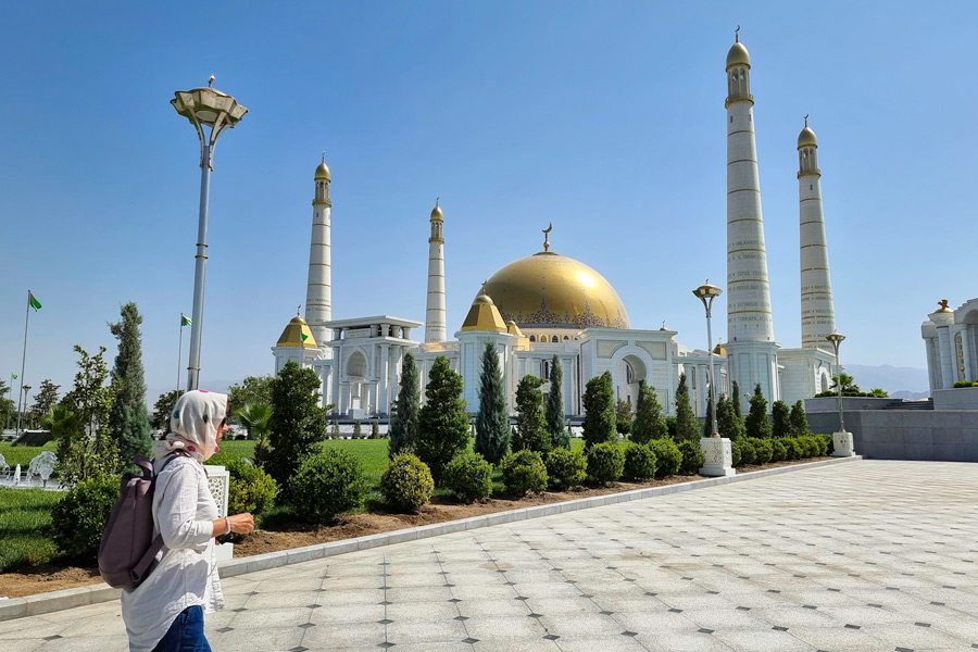 La mezquita Turkmenbashi Ruhy, cerca de Ashgabat