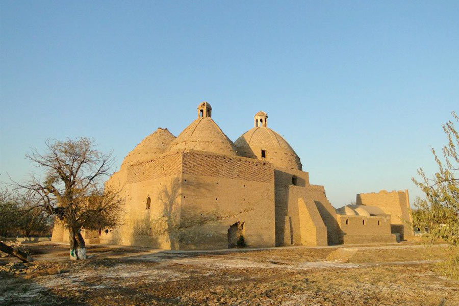 Le mausolée Astana-baba