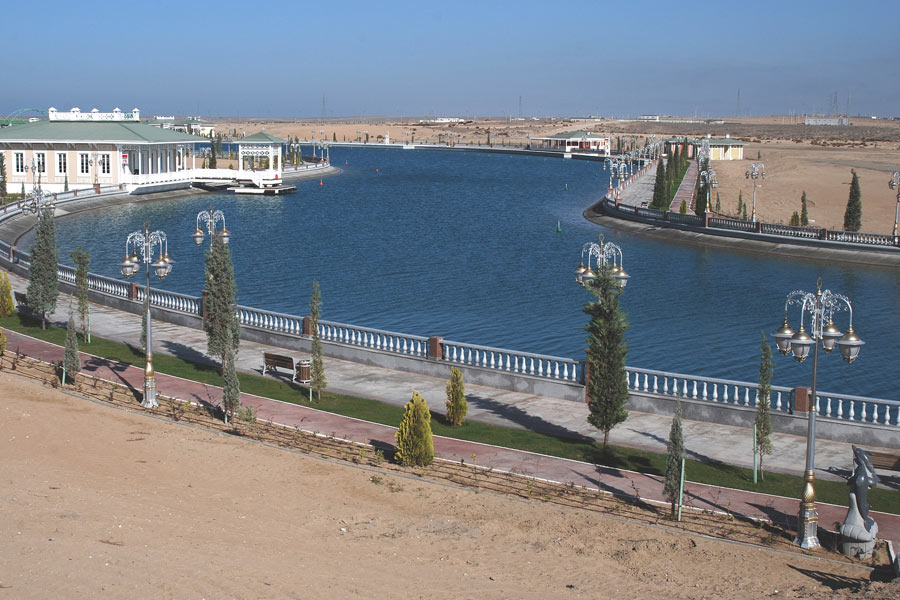 Turkmenbashi (Türkmenbaşy), Turkménistan