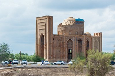 Куня-Ургенч, Путешествие в Туркменистан