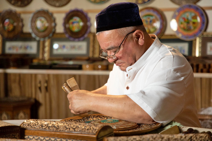 Akmal Azlarov