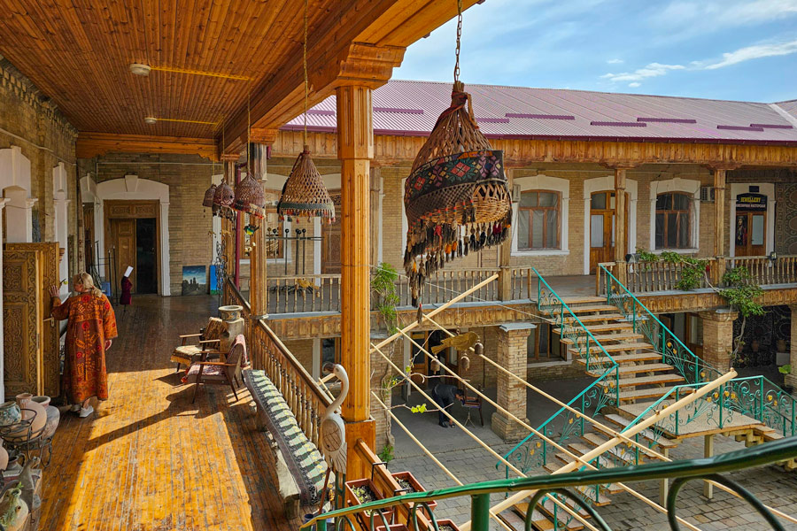 Alibi Leather Workshop, Samarkand, Leatherwork